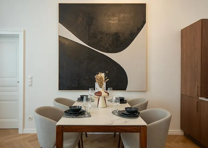 Stylish 2-bedroom In Landstrasse Appartamento