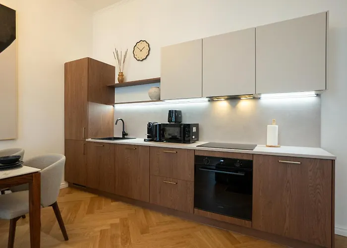 Stylish 2-bedroom In Landstrasse *