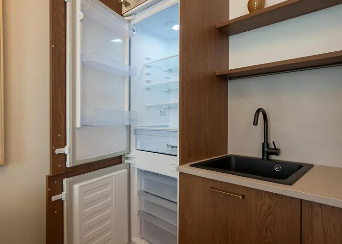 Stylish 2-bedroom In Landstrasse Appartamento *