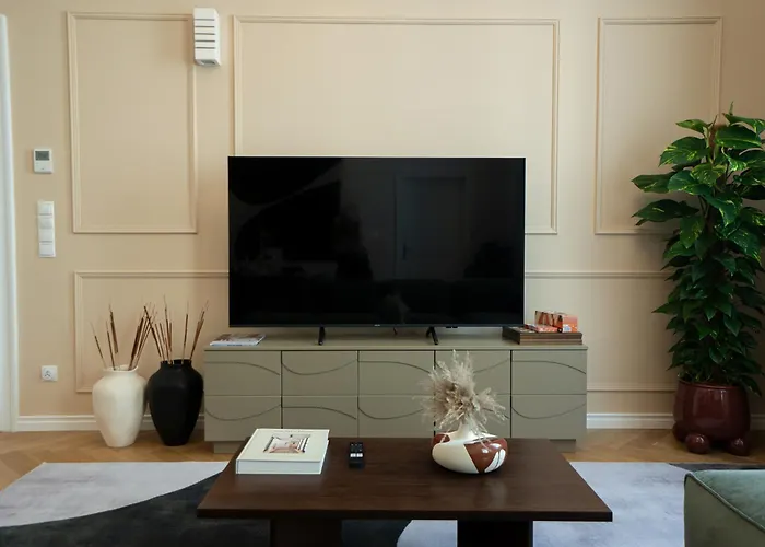 Stylish 2-bedroom In Landstrasse Appartamento