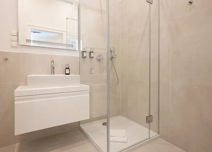 Stylish 2-bedroom In Landstrasse Appartamento Vienna
